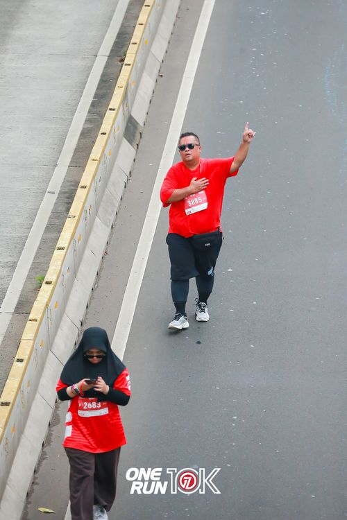Race photo from ONE RUN 10K 2025