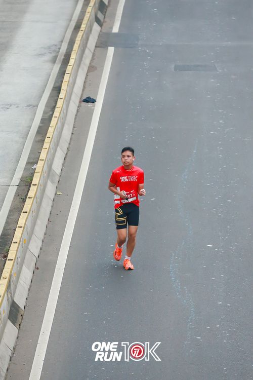 Race photo from ONE RUN 10K 2025