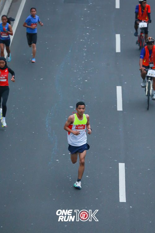 Race photo from ONE RUN 10K 2025