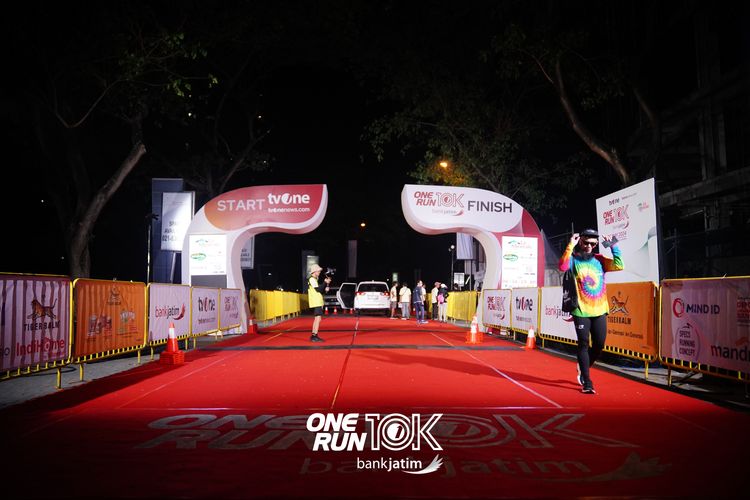 Race photo from ONE RUN 10 K