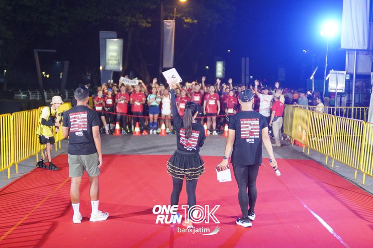 Race photo from ONE RUN 10 K