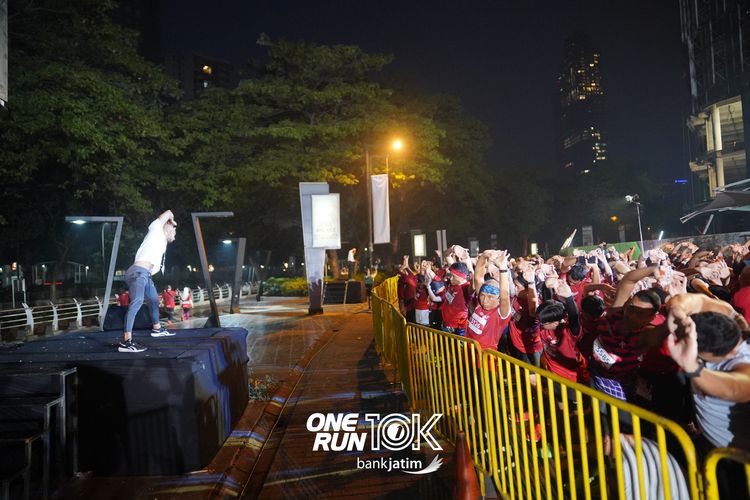 Race photo from ONE RUN 10 K