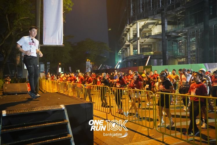 Race photo from ONE RUN 10 K