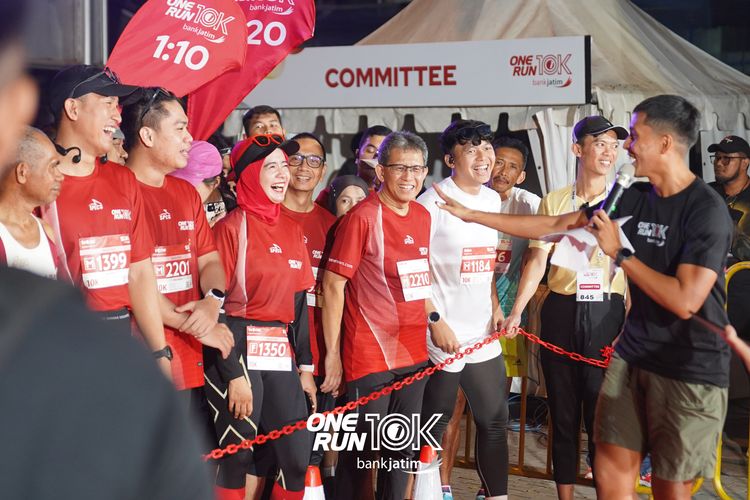 Race photo from ONE RUN 10 K