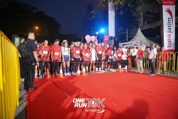 Race photo from ONE RUN 10 K