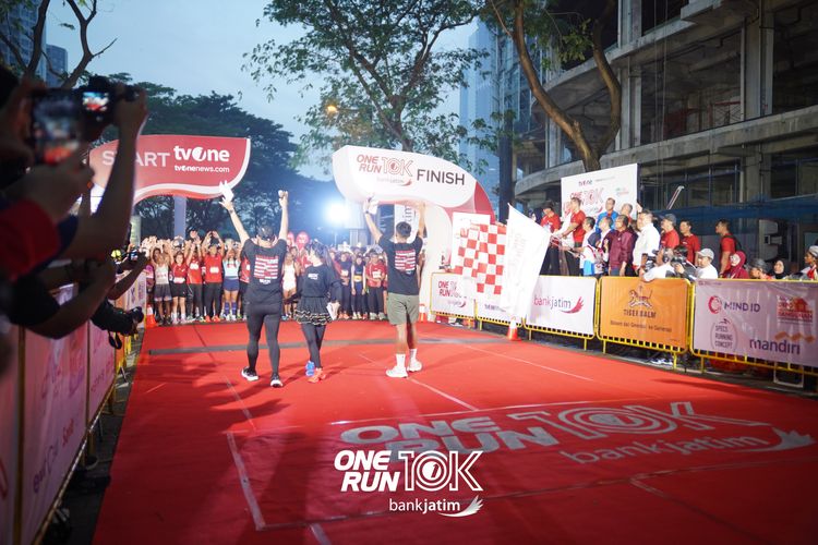 Race photo from ONE RUN 10 K