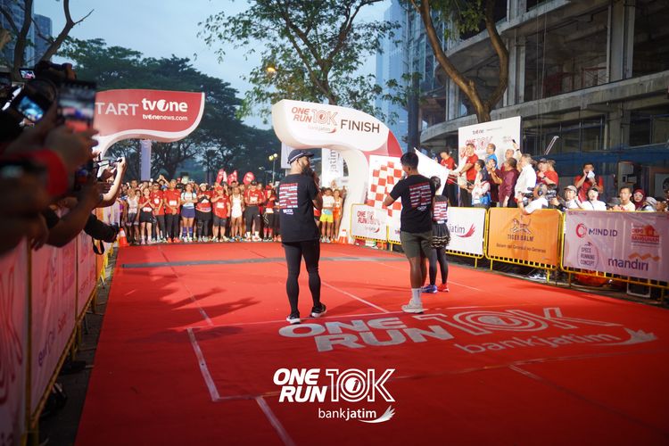 Race photo from ONE RUN 10 K