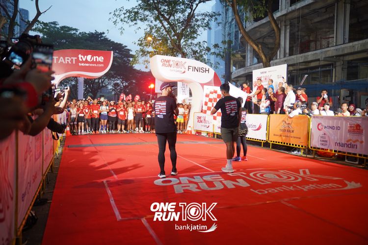 Race photo from ONE RUN 10 K