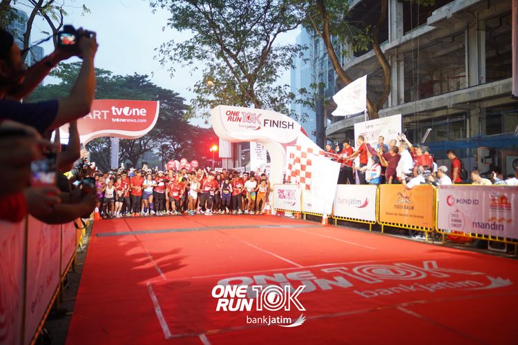 Race photo from ONE RUN 10 K