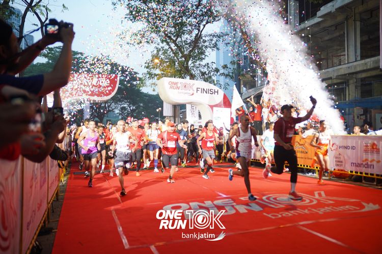 Race photo from ONE RUN 10 K