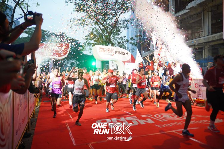 Race photo from ONE RUN 10 K