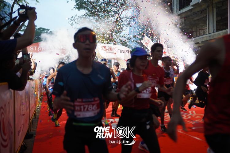 Race photo from ONE RUN 10 K