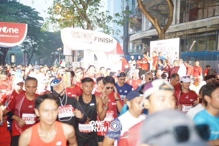 Race photo from ONE RUN 10 K