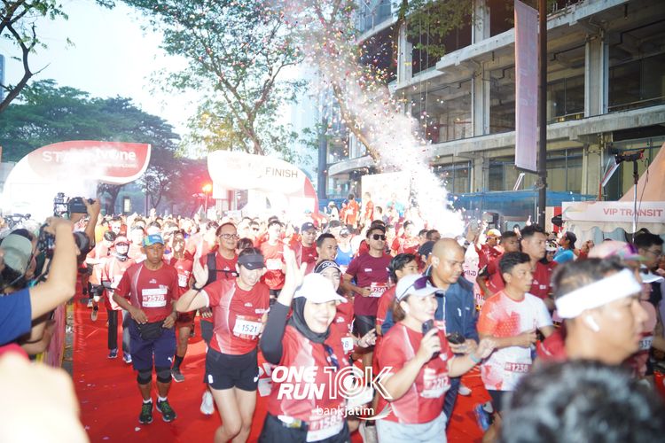 Race photo from ONE RUN 10 K