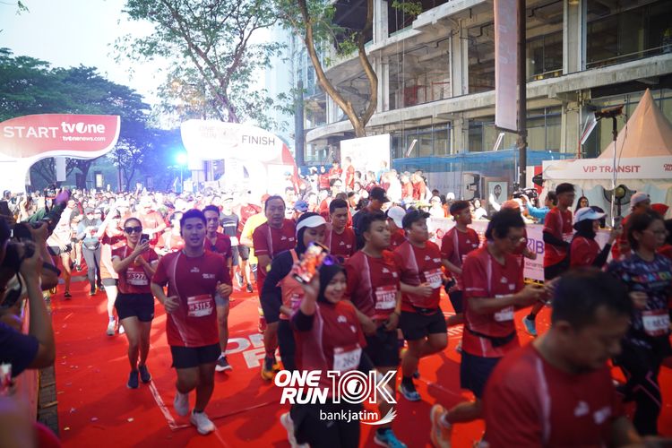 Race photo from ONE RUN 10 K