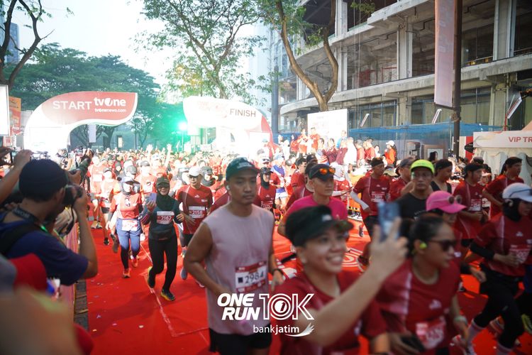Race photo from ONE RUN 10 K