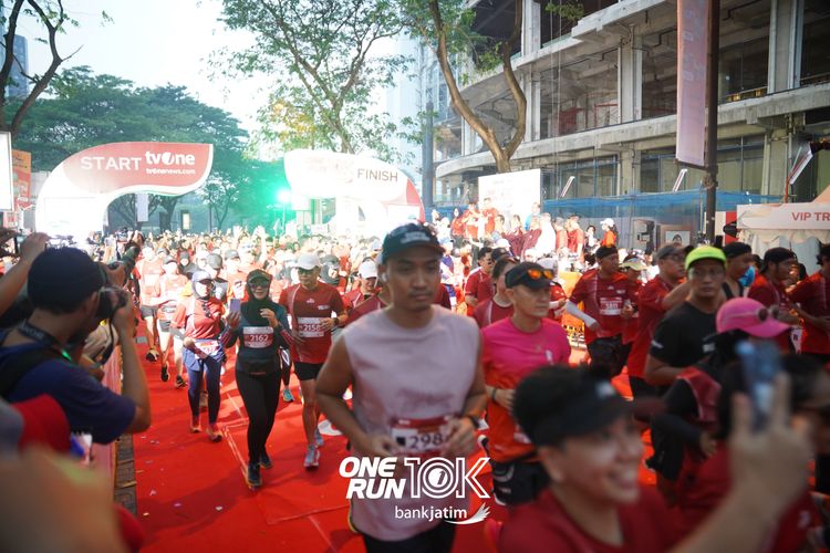 Race photo from ONE RUN 10 K