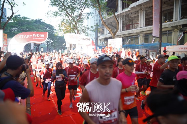 Race photo from ONE RUN 10 K