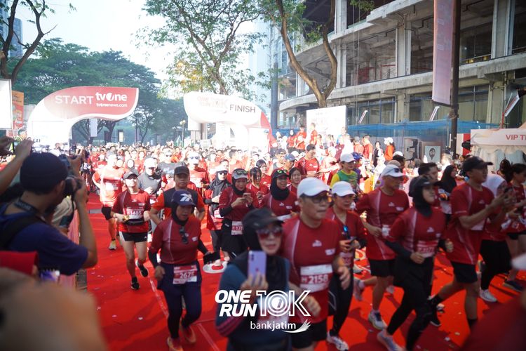 Race photo from ONE RUN 10 K