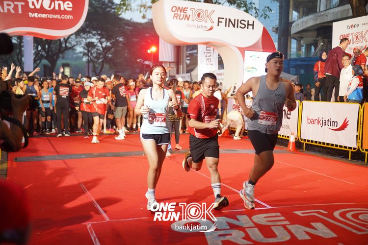 Race photo from ONE RUN 10 K