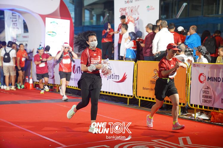 Race photo from ONE RUN 10 K