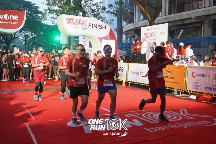 Race photo from ONE RUN 10 K