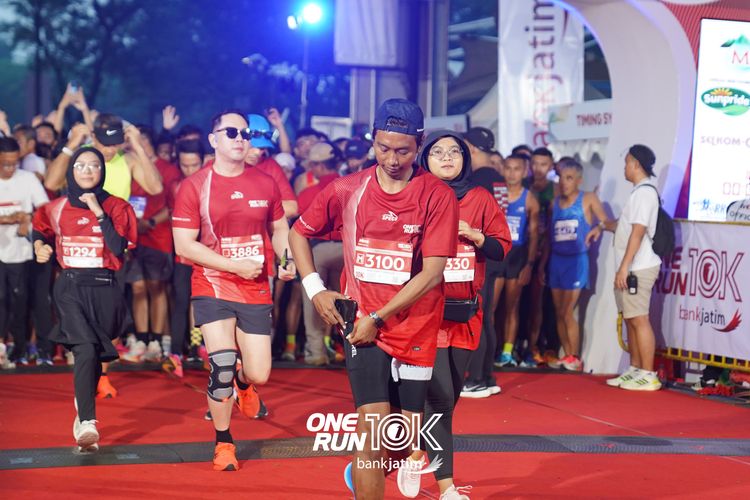 Race photo from ONE RUN 10 K