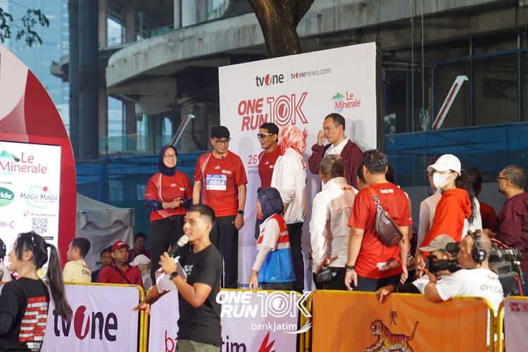 Race photo from ONE RUN 10 K