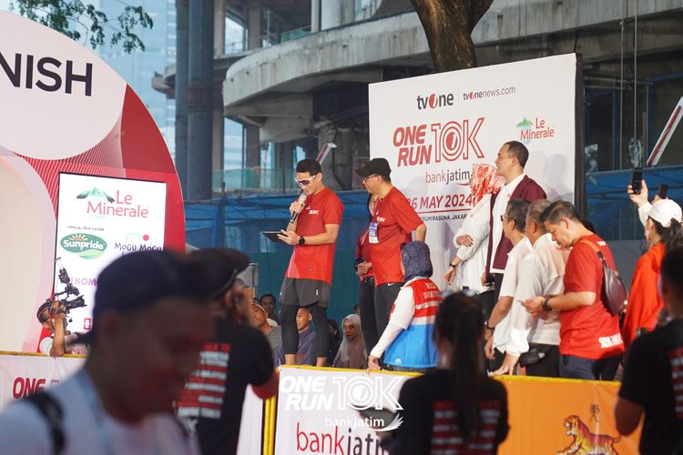 Race photo from ONE RUN 10 K