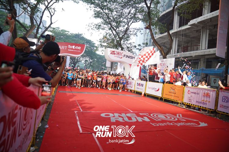 Race photo from ONE RUN 10 K