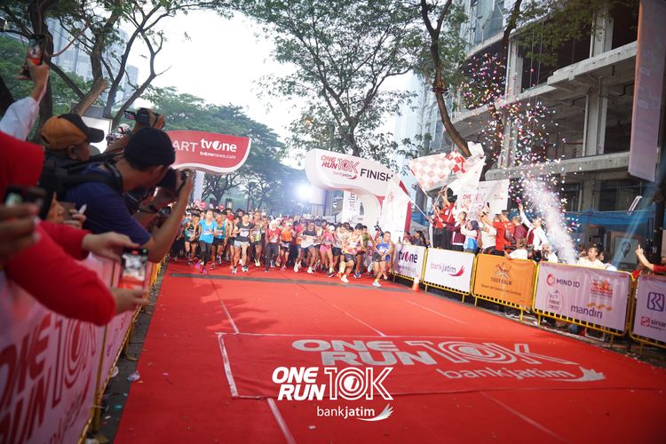 Race photo from ONE RUN 10 K
