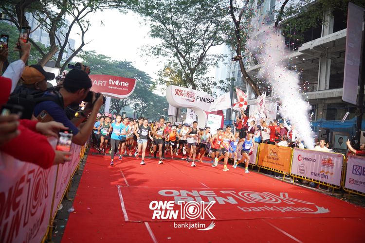 Race photo from ONE RUN 10 K