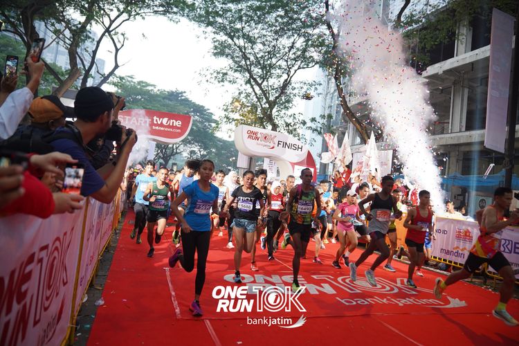 Race photo from ONE RUN 10 K