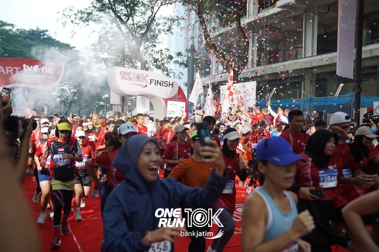 Race photo from ONE RUN 10 K