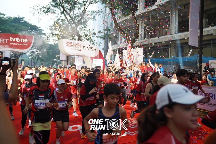 Race photo from ONE RUN 10 K