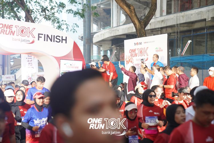 Race photo from ONE RUN 10 K