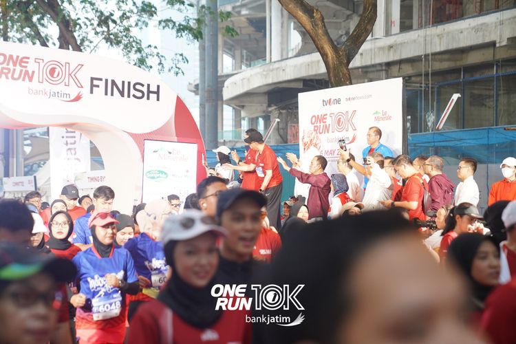 Race photo from ONE RUN 10 K