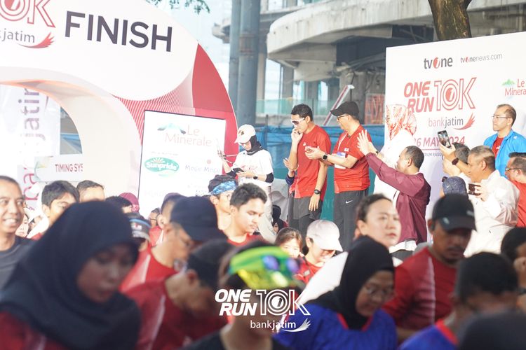 Race photo from ONE RUN 10 K