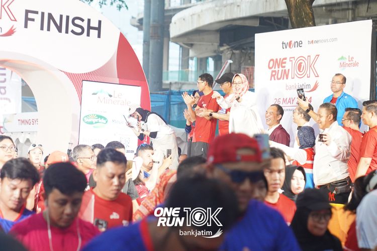 Race photo from ONE RUN 10 K