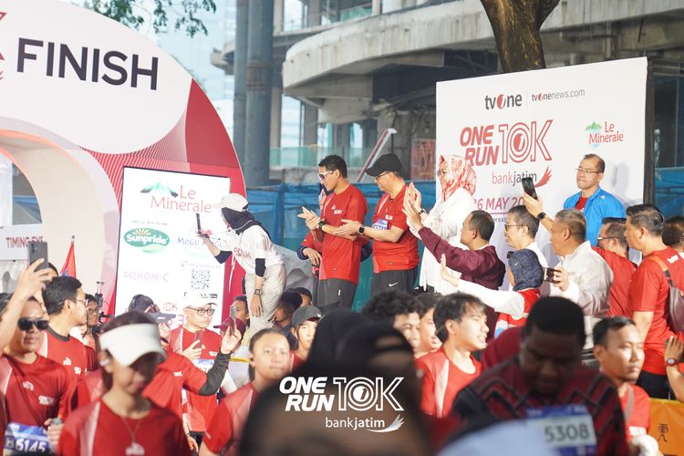 Race photo from ONE RUN 10 K