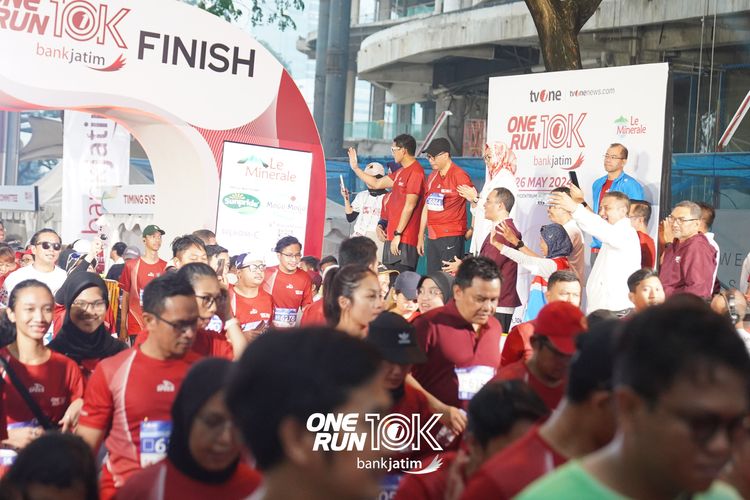 Race photo from ONE RUN 10 K