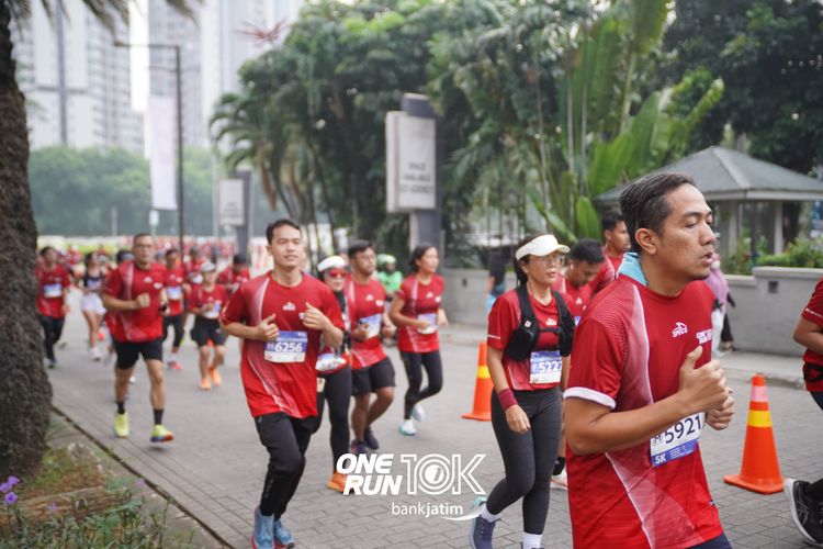 Race photo from ONE RUN 10 K