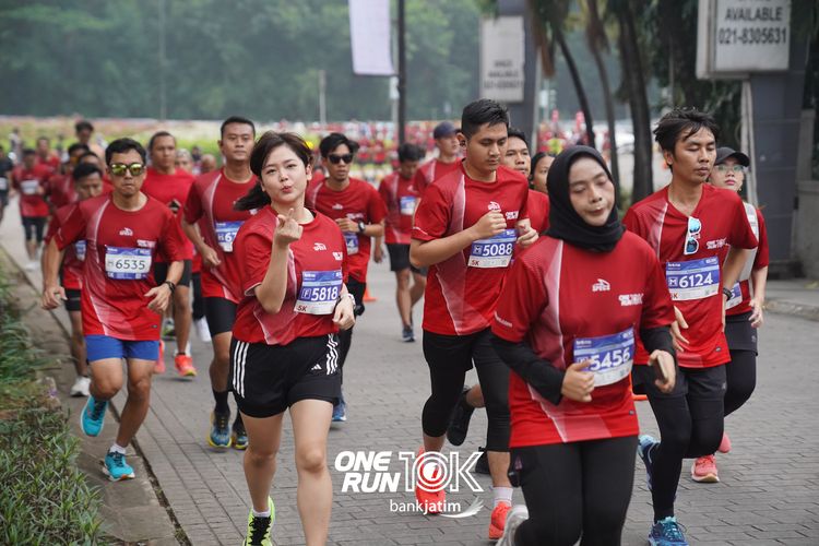 Race photo from ONE RUN 10 K