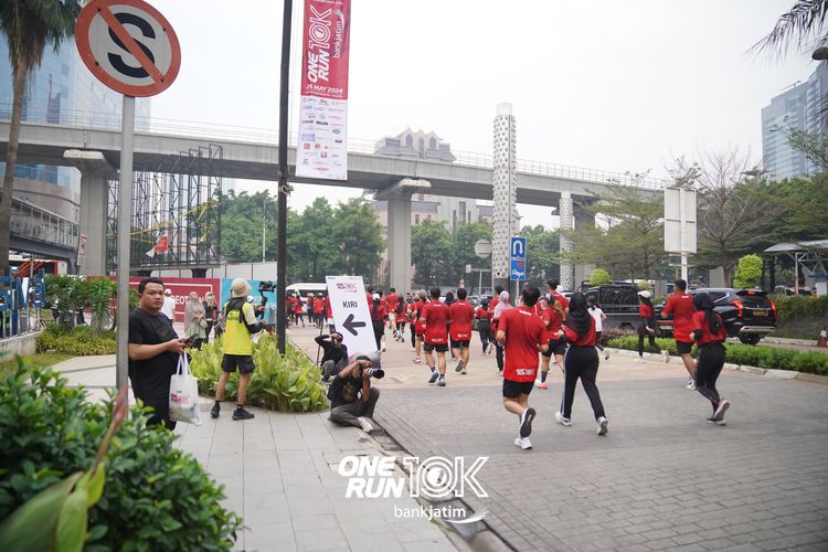 Race photo from ONE RUN 10 K