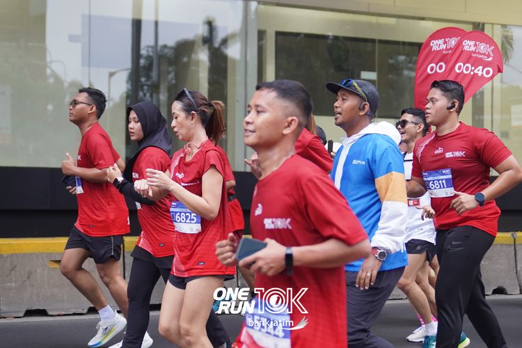 Race photo from ONE RUN 10 K