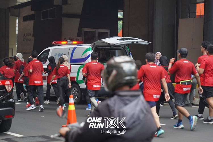 Race photo from ONE RUN 10 K