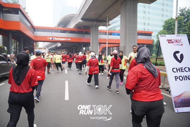 Race photo from ONE RUN 10 K
