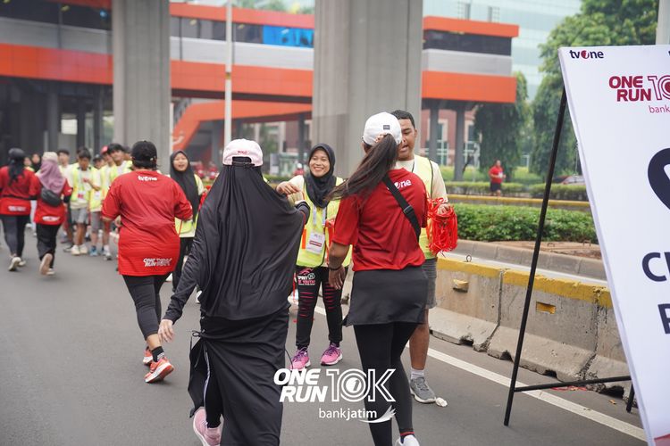 Race photo from ONE RUN 10 K