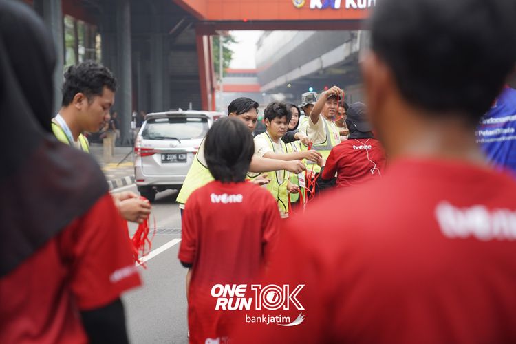 Race photo from ONE RUN 10 K
