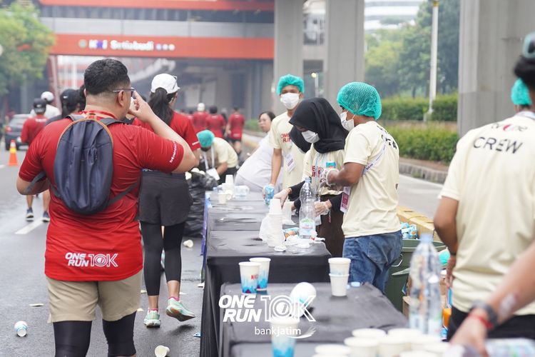 Race photo from ONE RUN 10 K